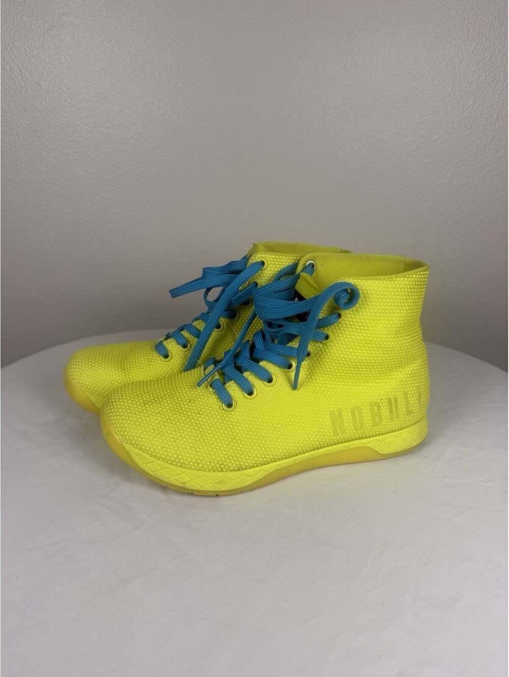 NOBULL High-Top Trainer Shoes Mens Size 7 Womens 8.5 Yellow Gym Cross Training